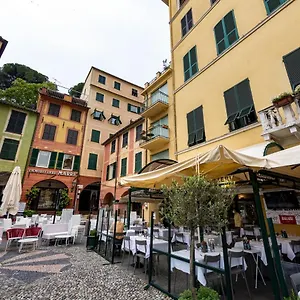 la-stanza-in-piazzetta.hotelitalianriviera.com/